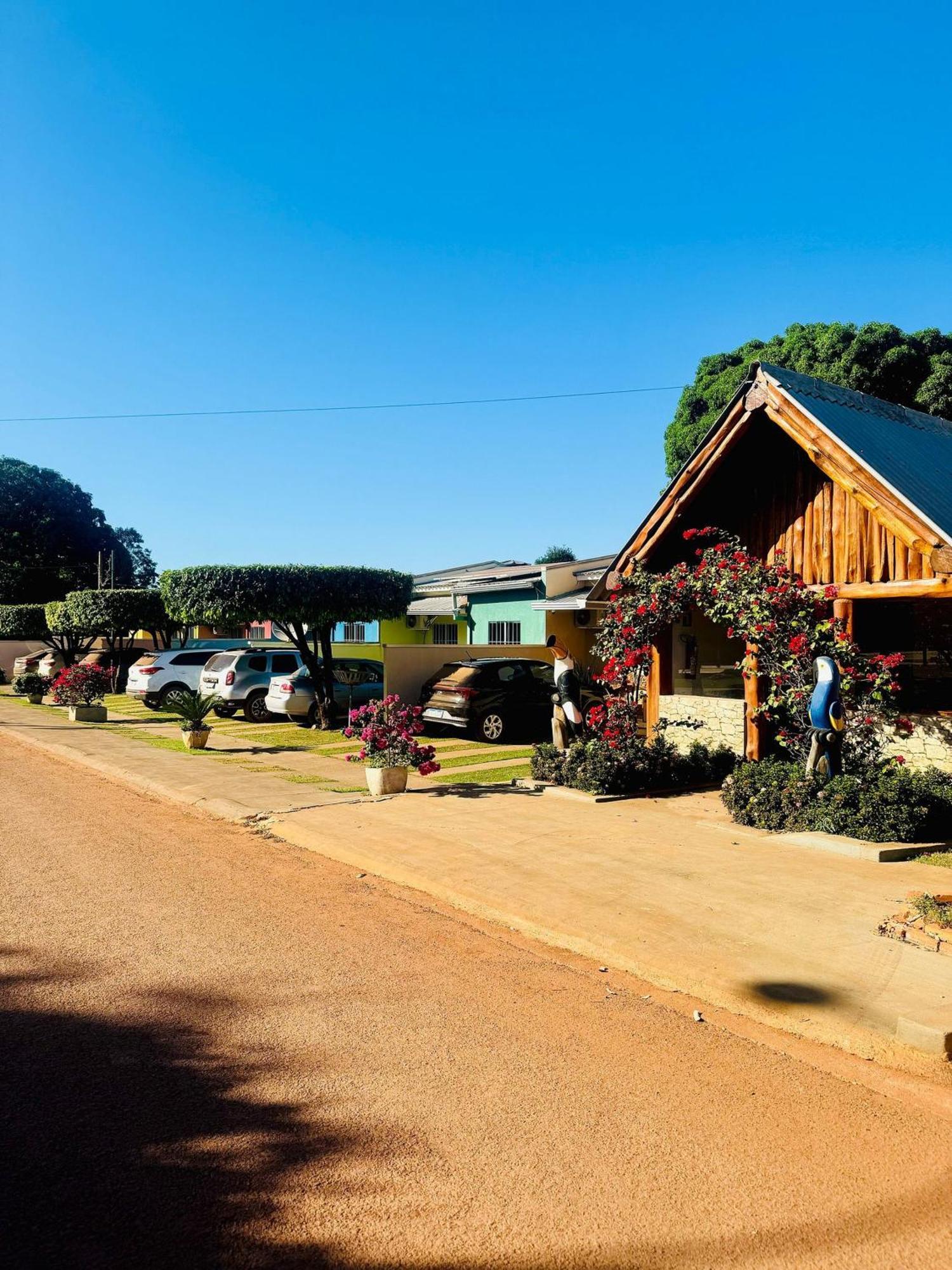 Casa Flor Do Ipe Homes Nobres Exterior foto